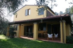 Hus till salu i MONTECARLO (LU)