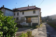 Hus till salu i BORGO A MOZZANO (LU)