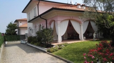 Hus till salu i SAN COLOMBANO AL LAMBRO (MI)