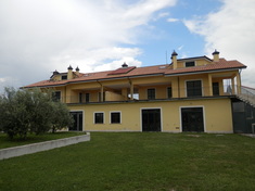 Hus till salu i MONTEROTONDO (RM)